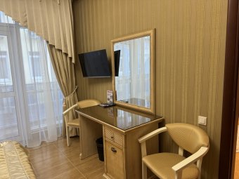 Deluxe 2-bed Suite with Balcony: Photo 5