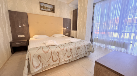 Deluxe Suite with kitchen